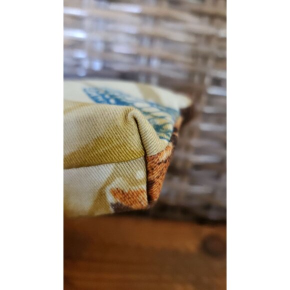 Tommy Bahama Canvas Zipper Pouch With Tropical Nautical Print & Leather Details - Picture 6 of 9